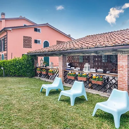 Tenuta San Giovanni アパートホテル ルッカ